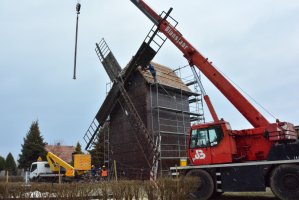 Remont wiatraka w Koźminie Wlkp.