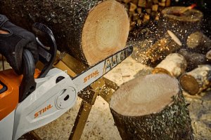 Pilarki akumulatorowe w praktyce: kiedy cisza, mobilność i moc naprawdę mają znaczenie