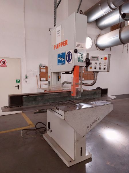 Piła z posuwem taśmowym Veneta Paper